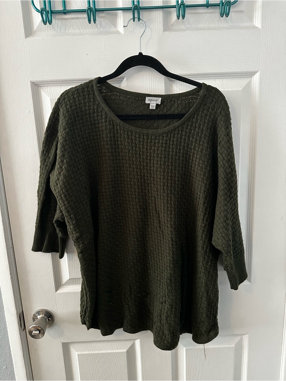 Avenue Olive Green Waffle Knit Women's Sweater - Size 18-20